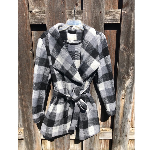 A New Day Plaid Coat - Picture 2 of 8